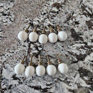 SET OF 10 VINTAGE ROUND WHITE CABINET KNOBS (PULLS)